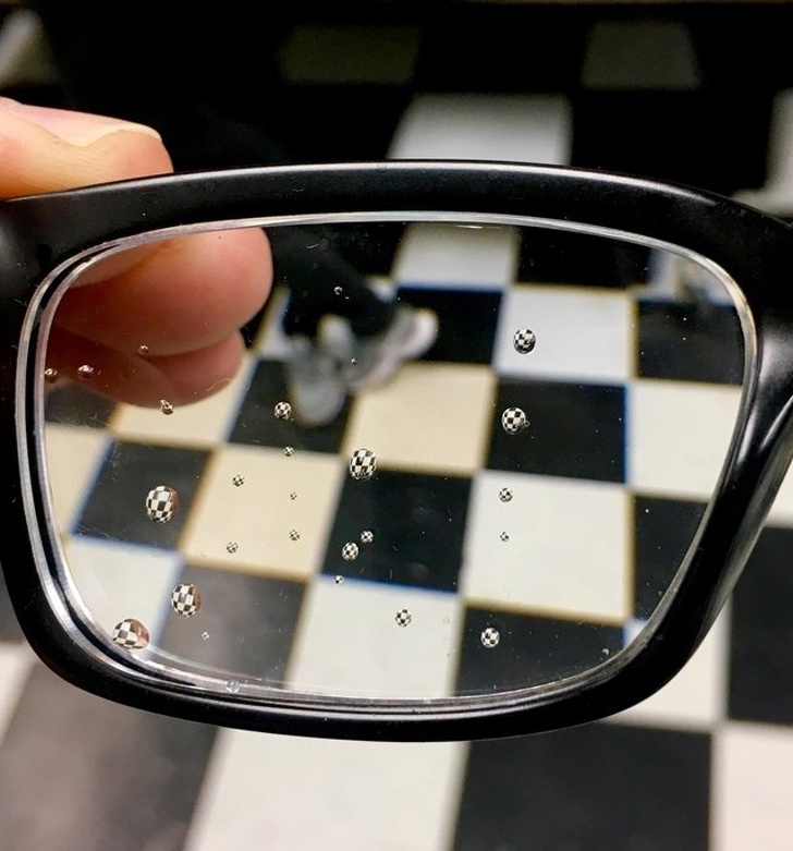 20 times reflections created cool optical illusions.