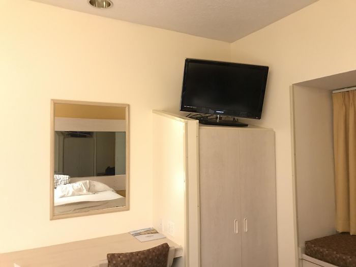 30 horrible hotel fails that people have come across.