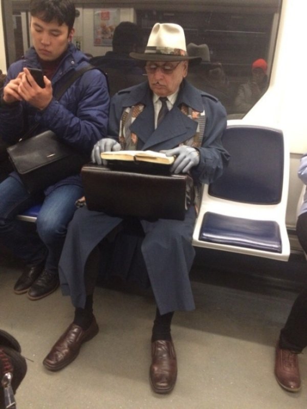 30 Strange things spotted on the subway.