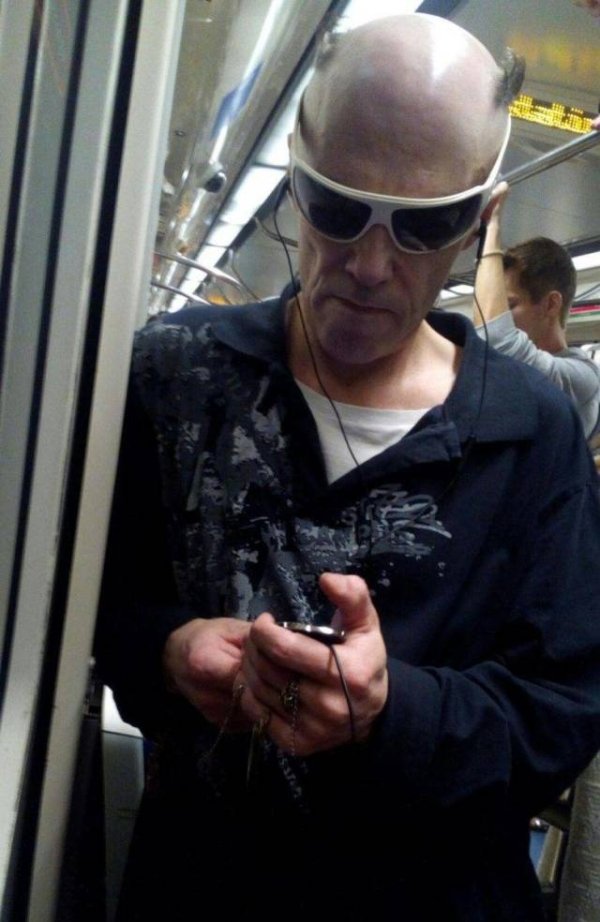 30 Strange things spotted on the subway.