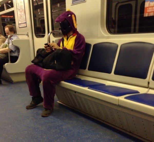 30 Strange things spotted on the subway.