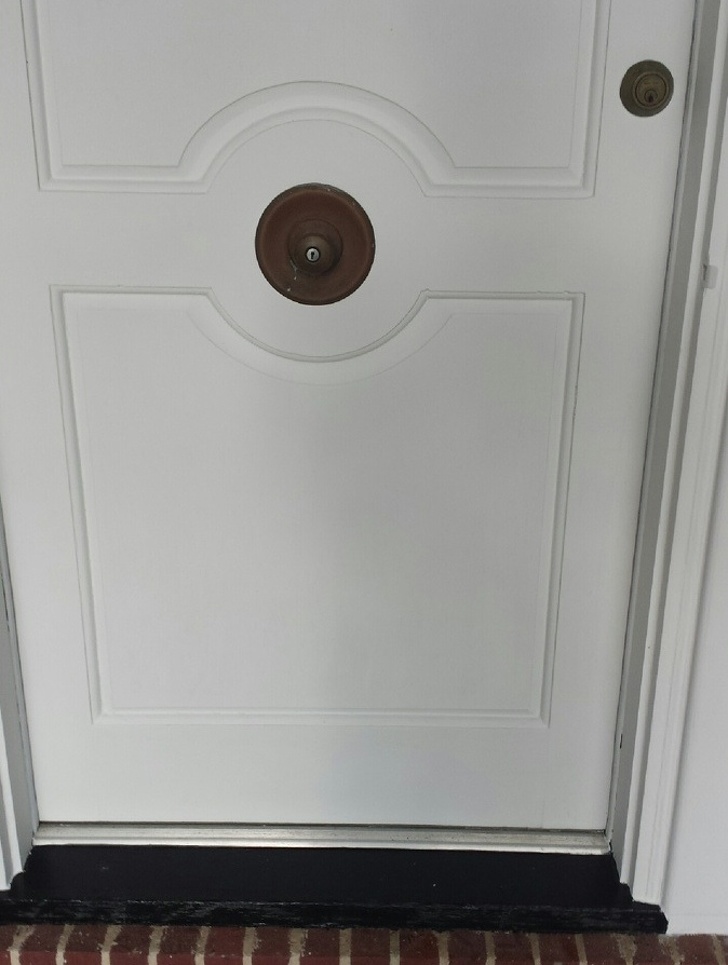 Door knob is in the center.