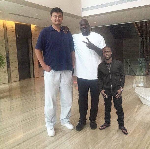 Yao Ming – 7’6” – Shaquille O’ Neal – 7’1″ – Kevin Hart – 5’4″