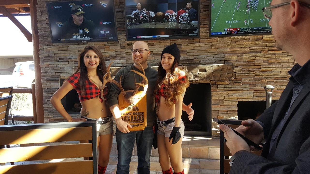 hover hand Hand - EverBank EveBat EverBank 26 Ny! Call towe Nfl Live 24 3 W 5 13 1ST & . Bus per a Ir Win Peaks Z Saw Some Vice Racks Totsda