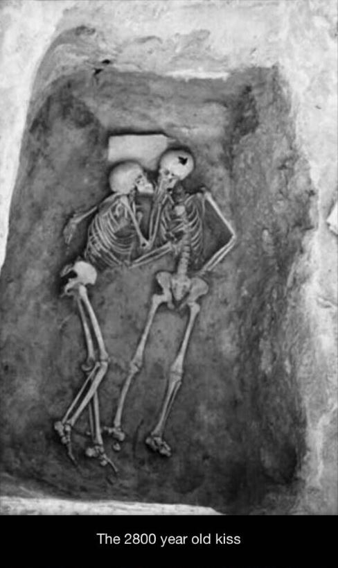 cool historical - The 2800 year old kiss