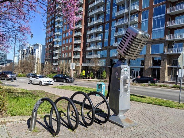 Bike rack that looks like microphone cord.