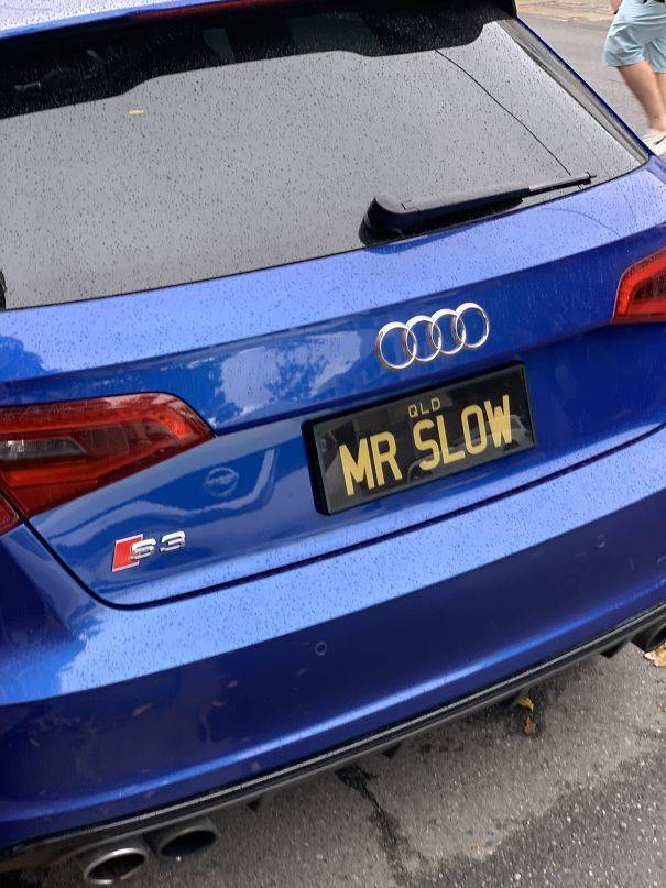 vehicle registration plate - com Mr Slow Old