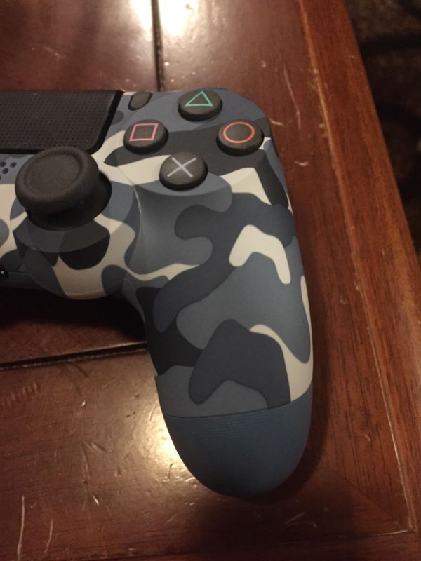 Tiny controllers in this controller camo.