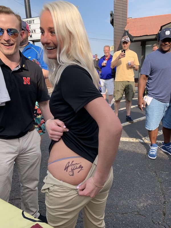 john daly signs butt - Suit