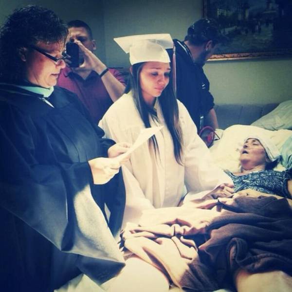 Daughter graduates in front of her terminally ill mother.
