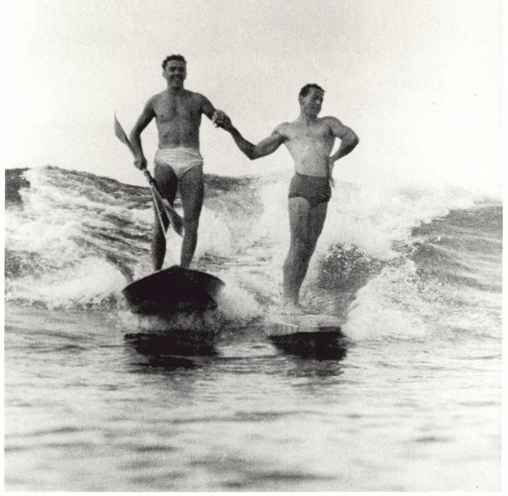 Synchronized surfing, 1938.