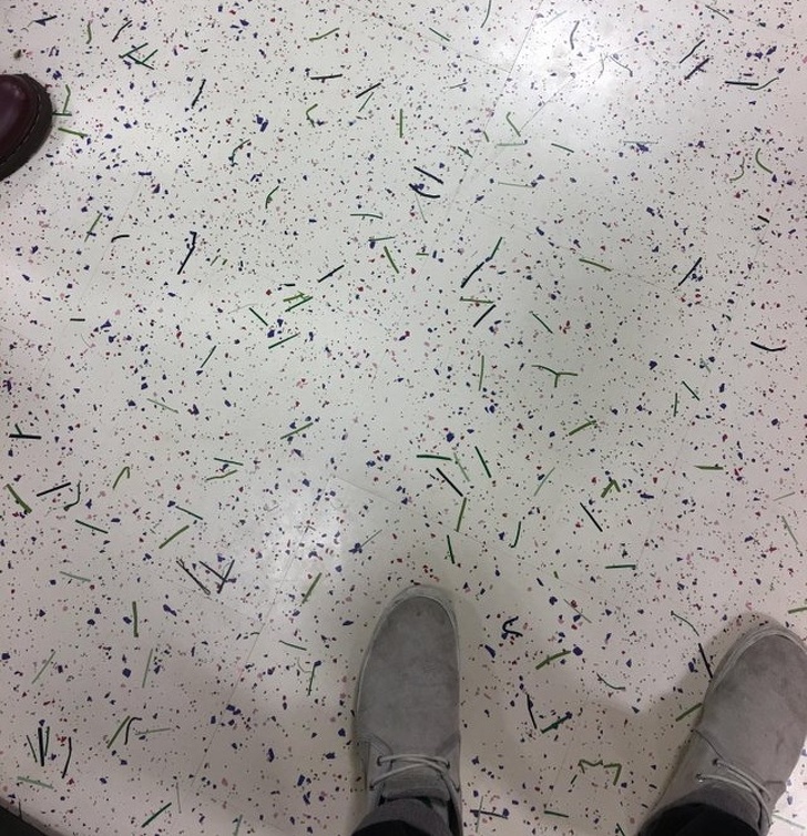 How would you tell if the floor was dirty?