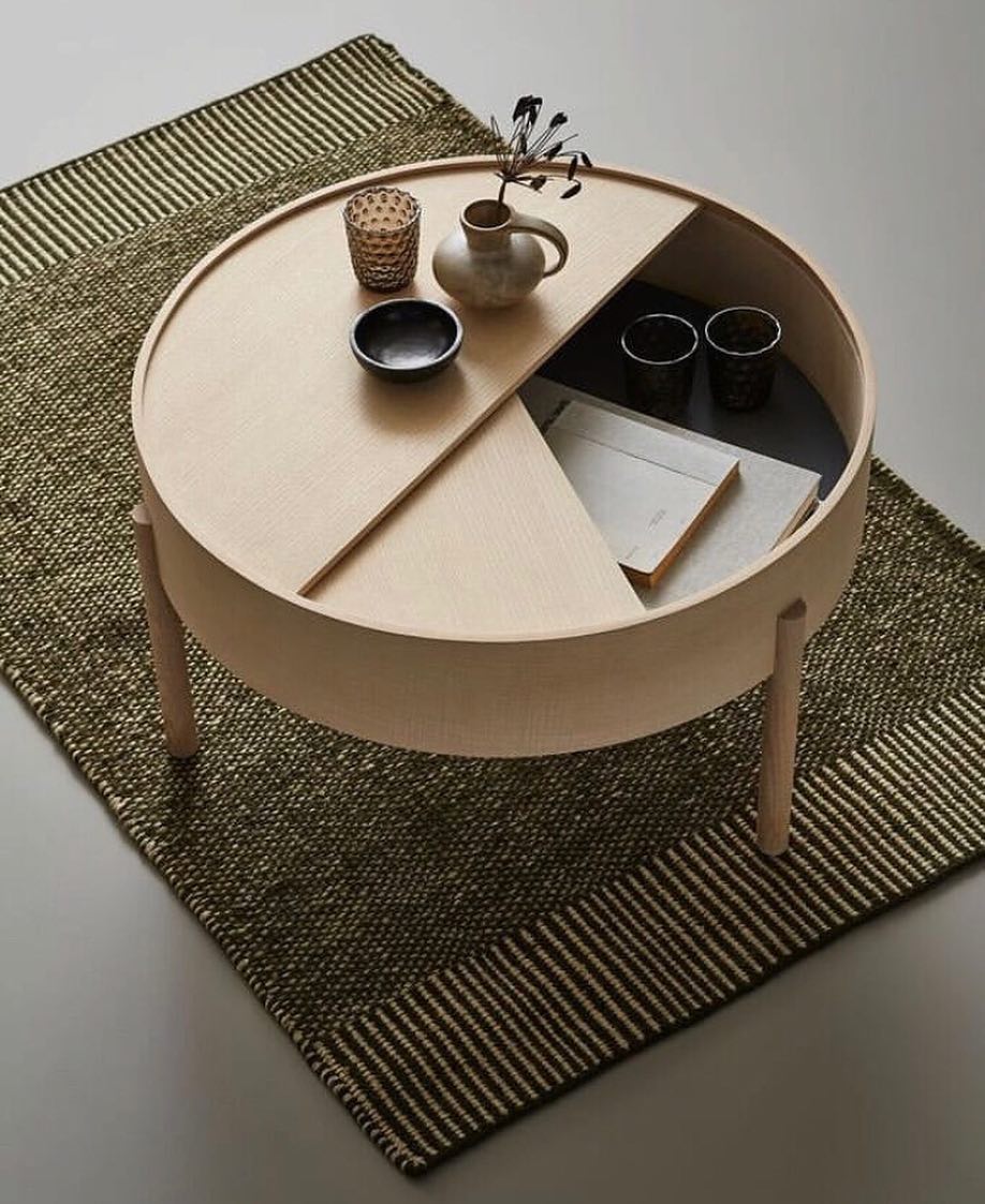 Table with space in the interior.