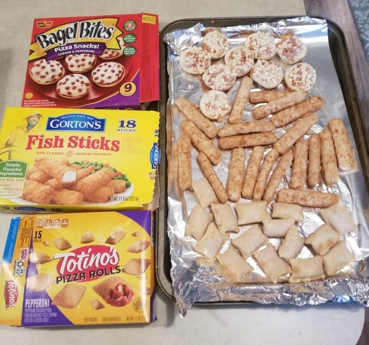 snack - Bagel Bites Pizza Snacks! Macska Pepperon Gortons 18 Sticks Fish Sticks Our Clannicchich Te Cortons Simple Flavorful ngredients Bon Realisa Wild Votinos Pizza Rolls Sotinos Pepperon Be Ceae At