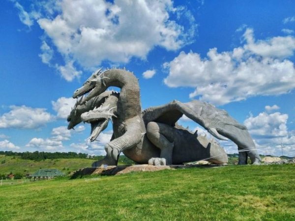 giant object - Huge sculture of a three headed dragon