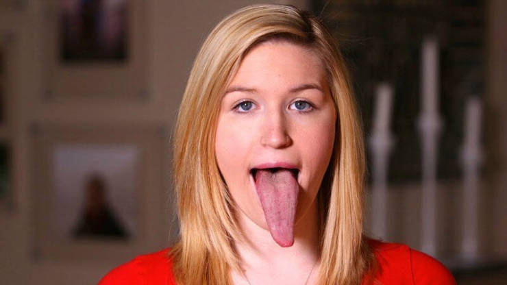 crazy tongue girls with long tongues