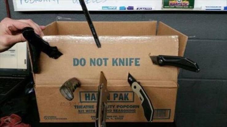 Humour - Do Not Knife Theatrelity Popcorn Kit With No Seasoning