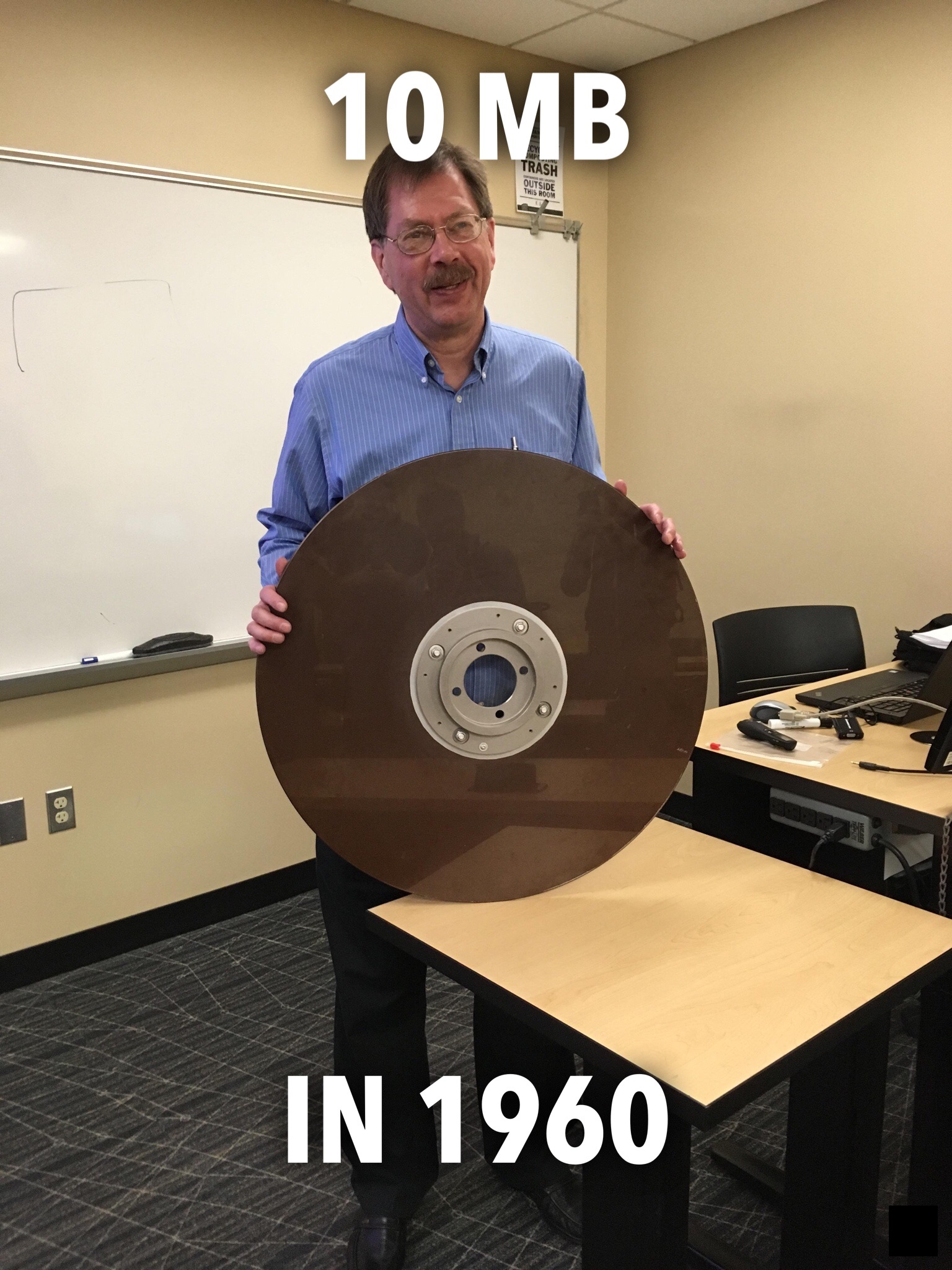 memes - 10 mb hard drive - 10 Mb In 1960