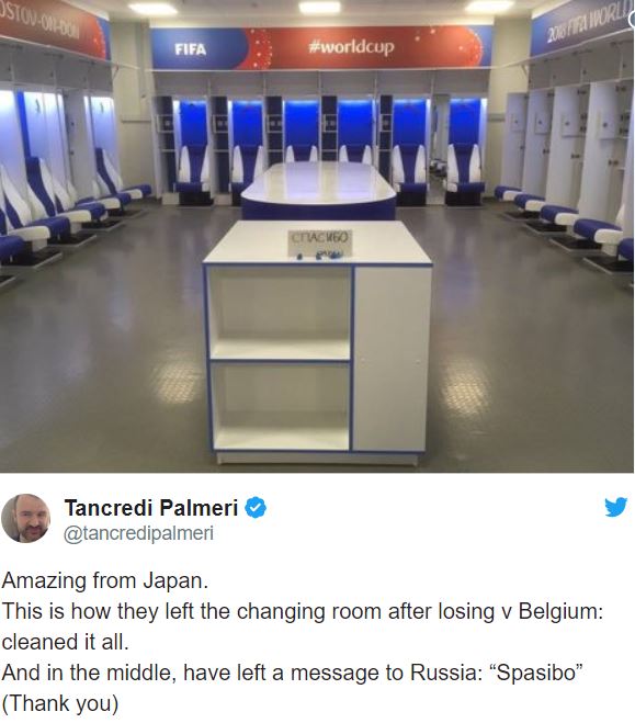 dressing room after game - Iston Wita Merlin Fifa Tancredi Palmeri Amazing from Japan. This is how they left the changing room after losing v Belgium cleaned it all. And in the middle, have left a message to Russia "Spasibo" Thank you
