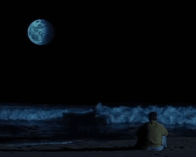 The Truman Show - The moon is illuminated by lightning, hinting that it is closer than it should be.