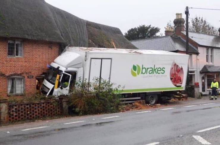 fail pics - food lorry - brakes