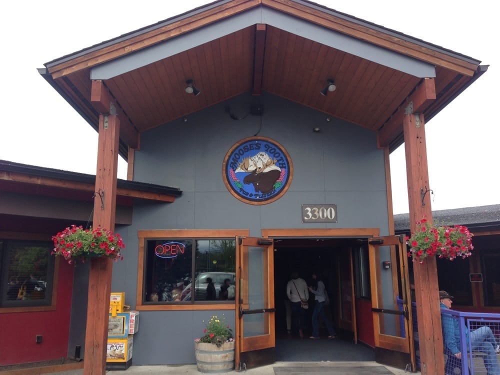 The highest grossing independent pizzeria in America is the Moose's Tooth Pub in Anchorage, Alaska, with Annual sales of $6 million.