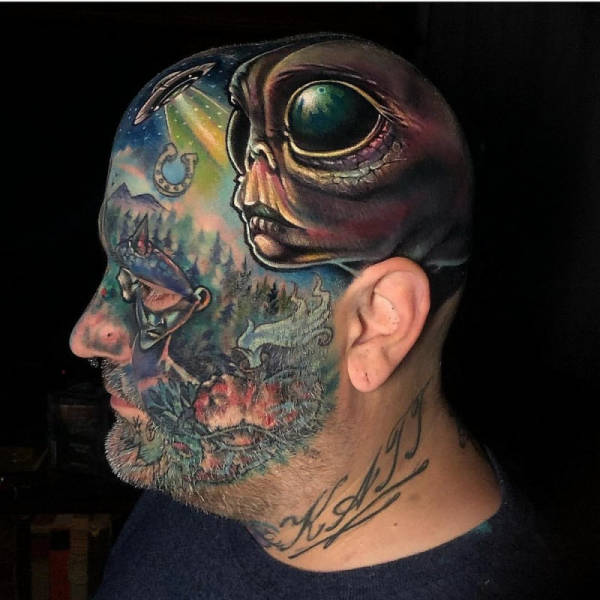 inner freak - alien themed tattoo