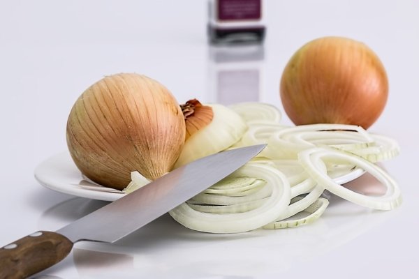 slice onion white