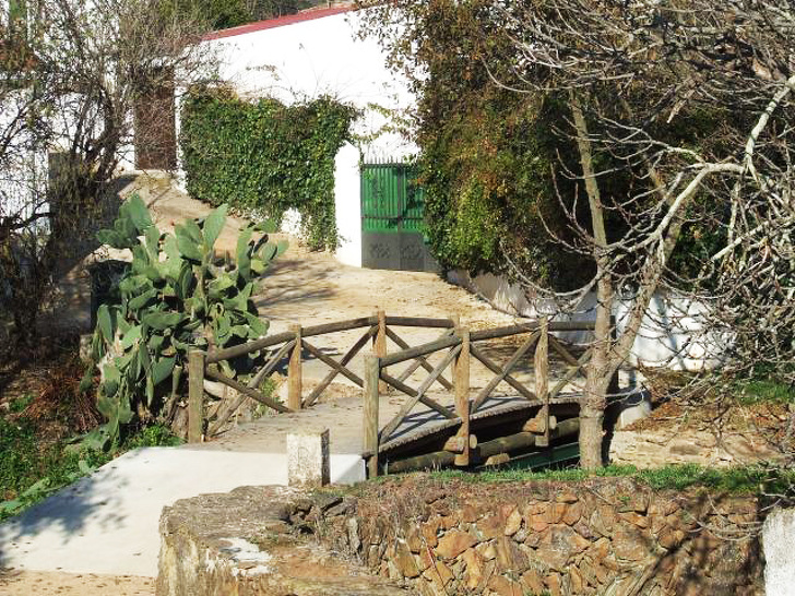 This small bridge connects Portugal and Spain.