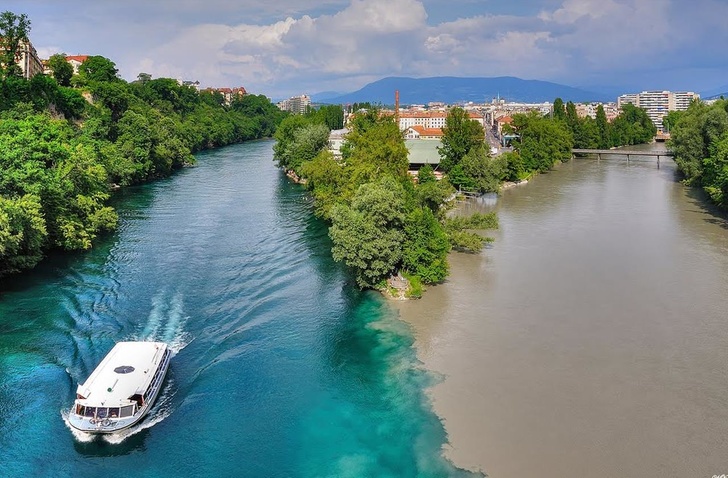 Where 2 rivers, the Rhone and the Arve, meet.