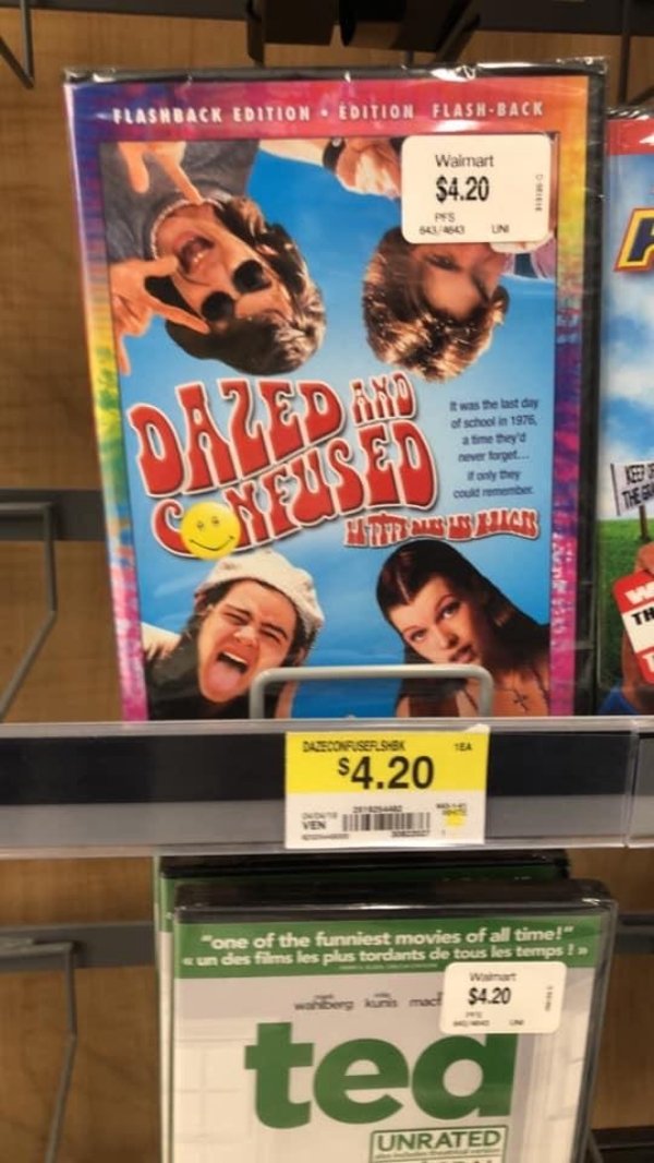 display advertising - Plasrback Edition Edition Flashback Walmart $4.20 Pes Un Drzedano of school in 1975 a time they'd never forget. on the Teatricts Desconfiser Sex $4.20 one of the funniest movies of all time! cum des films les plus tardants de tous le
