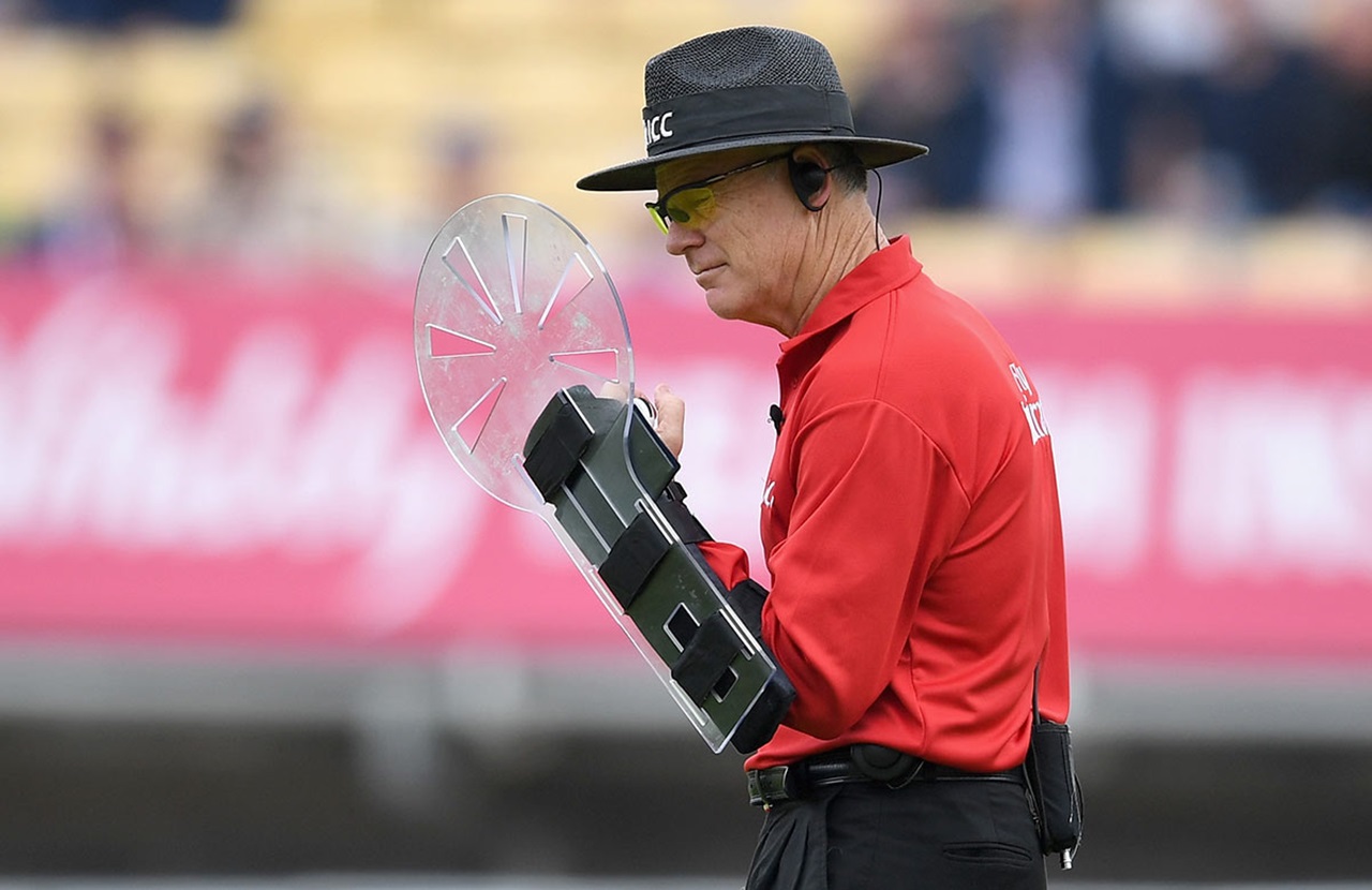 cricket umpire shield