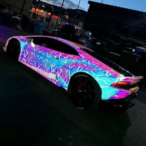 chris brown lamborghini wrap