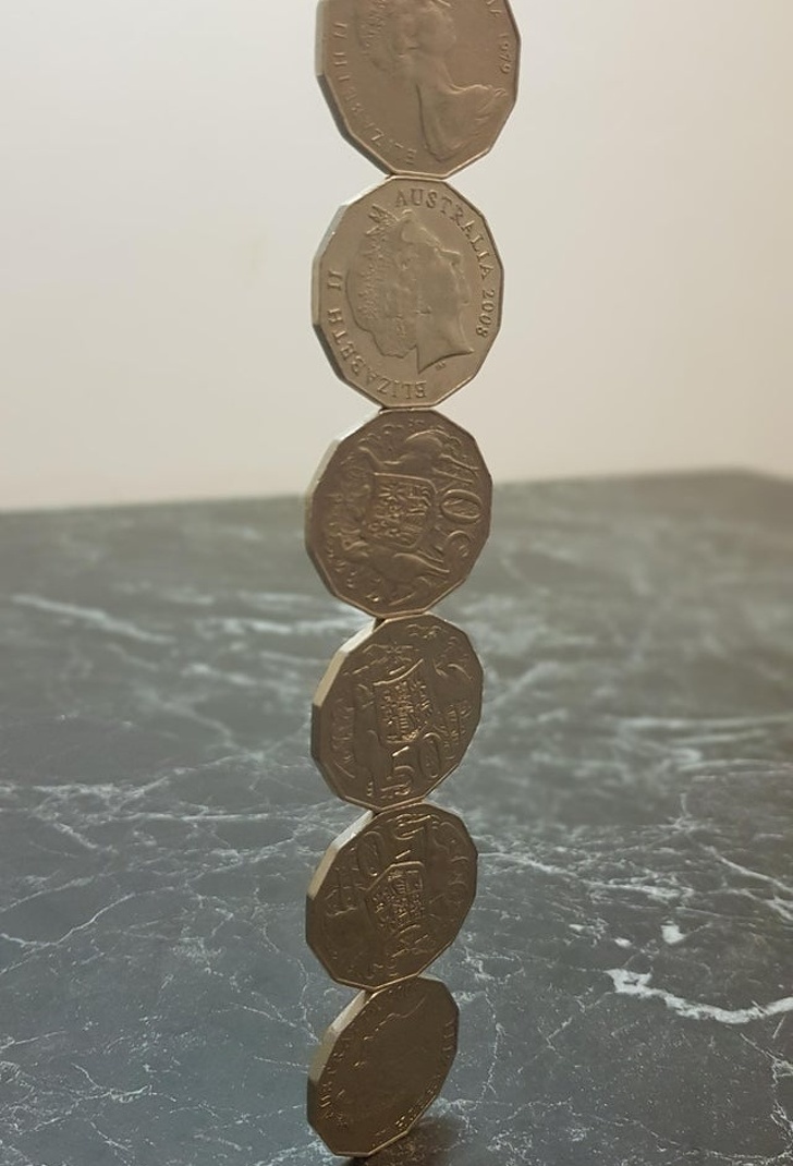 12 sided 50 cent coin - A 2000 Cas