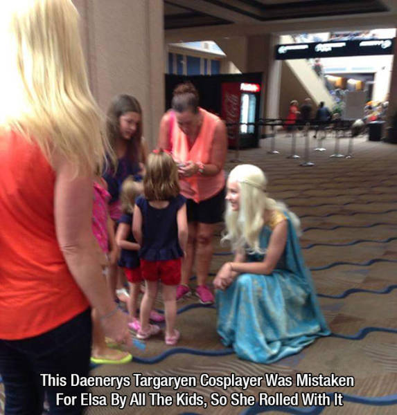 restore faith in humanity - This Daenerys Targaryen Cosplayer Was Mistaken For Elsa By All The Kids, So She Rolled With It