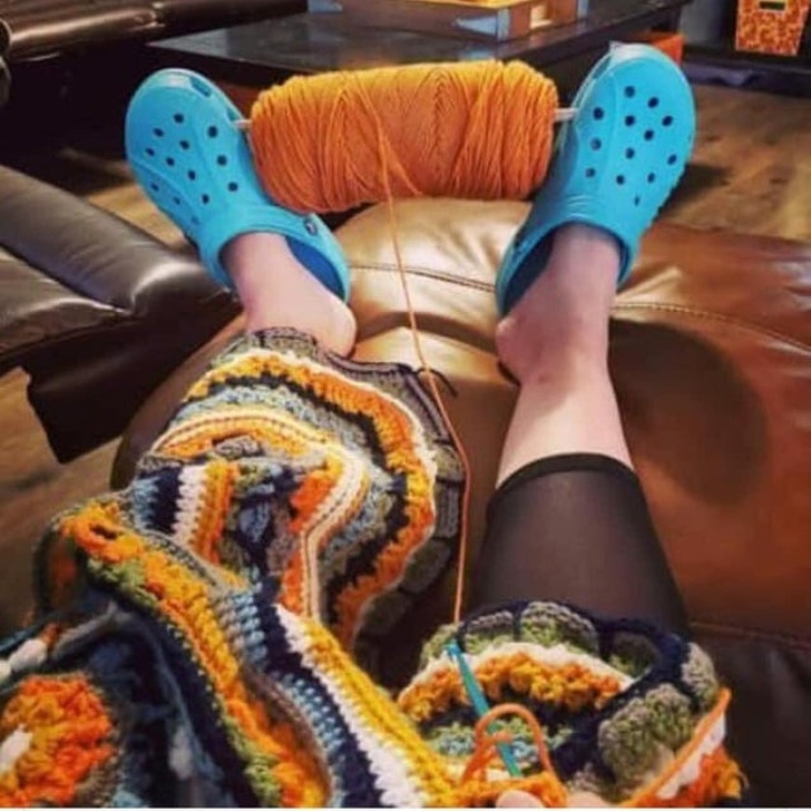 knitting crocs