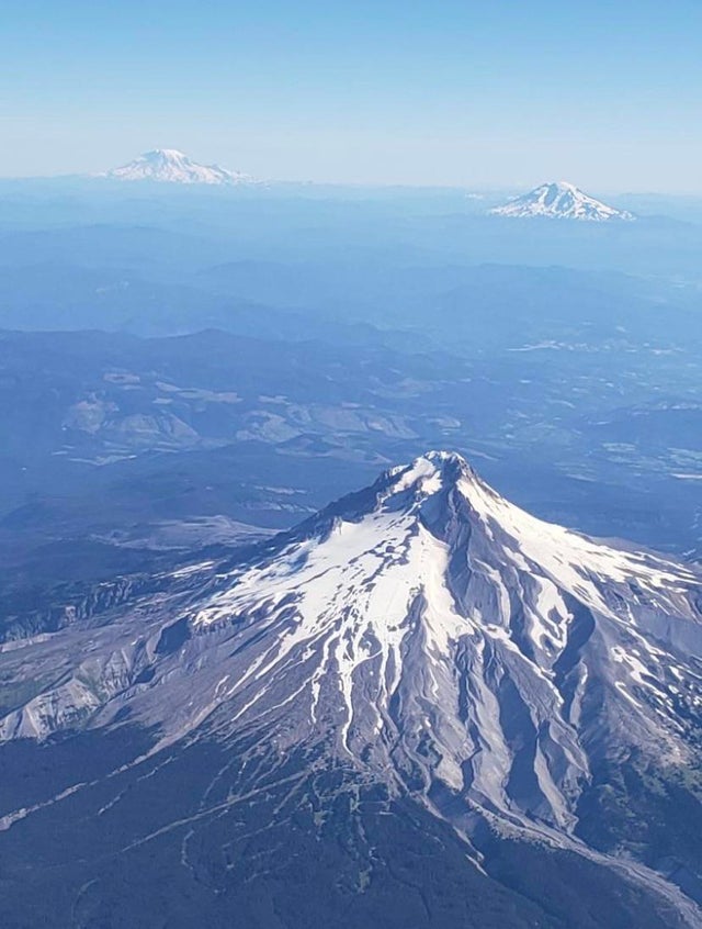 Mt. Hood, Mt. Adams, and Mt. Rainier all in the same picture.