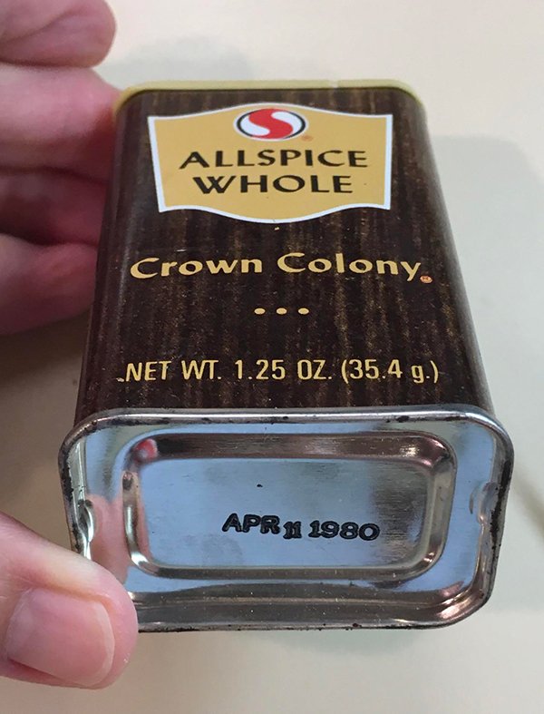 cosmetics - Allspice Whole Crown Colony. Net Wt. 1.25 Oz. 35.4 g.