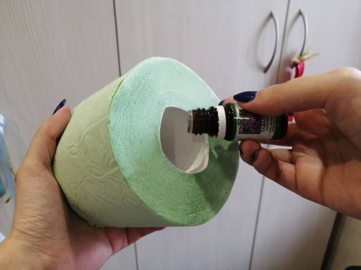 Put a few drops of essential oil on the toilet paper roll, so your bathroom will smell nice all the time.