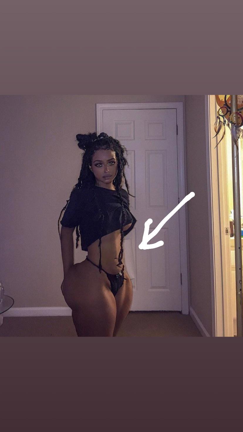 Fake Instagram Models - lingerie in the mirror pic