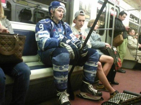 32 People on the subway that might confuse you.