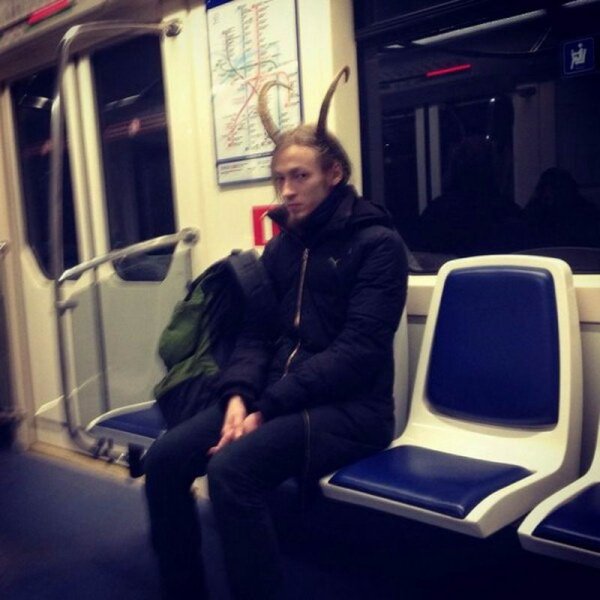 32 People on the subway that might confuse you.