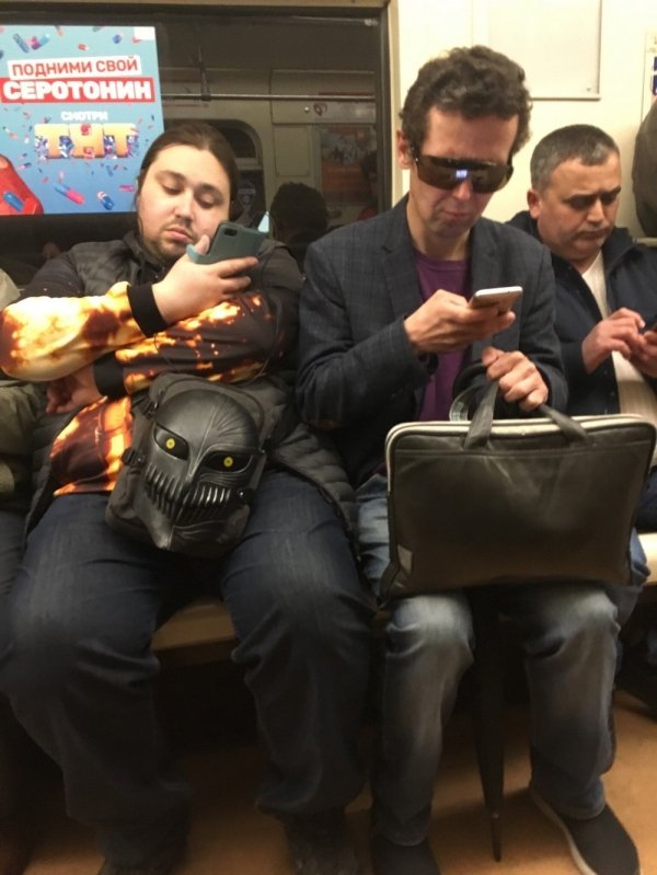 32 People on the subway that might confuse you.