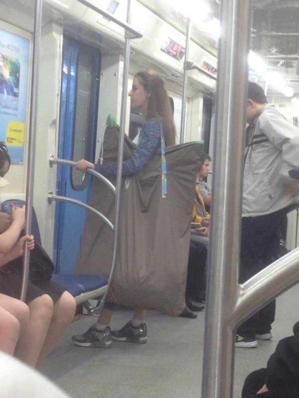 32 People on the subway that might confuse you.