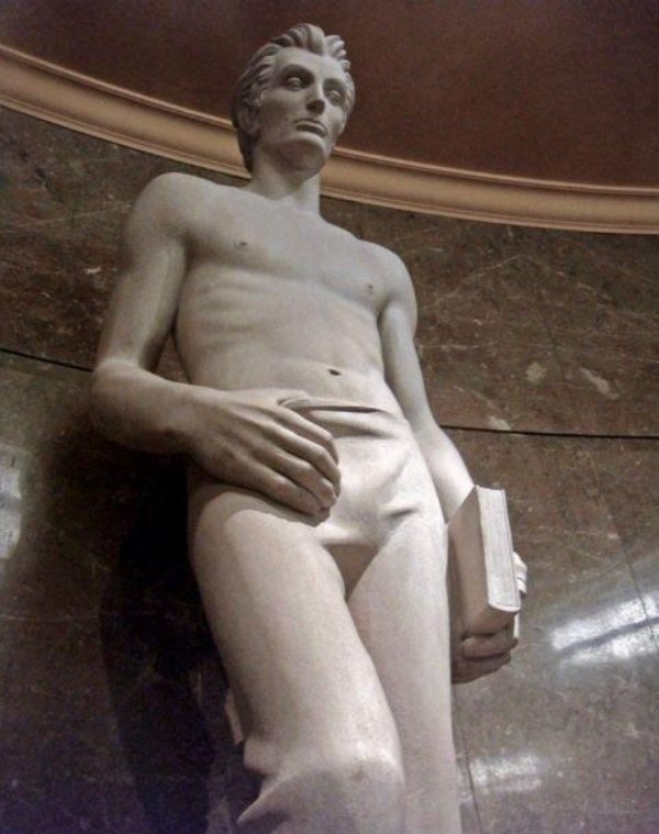 shirtless abraham lincoln statue