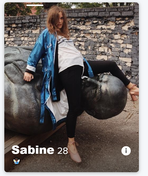 24 Shameless Tinder Profiles To Swipe "Right" Immediately