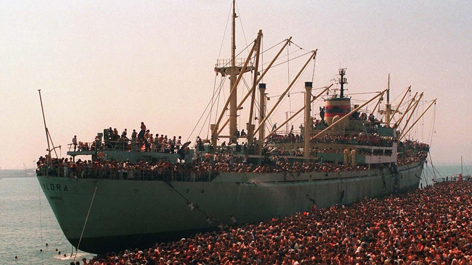 Albanian refugees from the cargo ship Vlora in Bari’s port (Italy) on 8 August 1991.