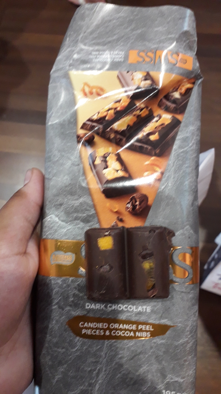 Essio Dark Chocolate Canoned Orange Peel Pieces & Cocoa Nibs