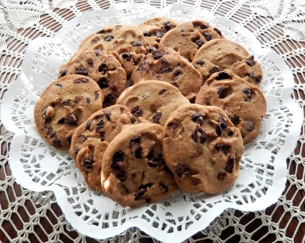 In 1938 the creator of the chocolate chip cookie sold the recipe to Nestle for $1 and a lifetime supply of Nestle chocolate.