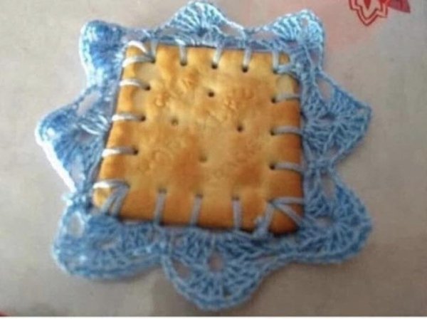 crochet cracker